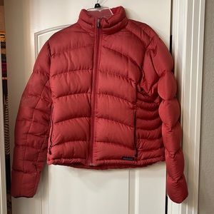 Patagonia down puffy jacket, size large. Good used condition.